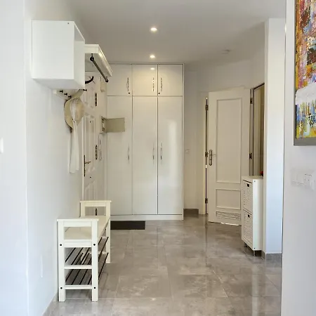 Medina Torrecilla Casasol 公寓 *